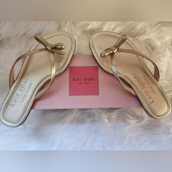 KATE SPADE Petit Flip Flop Sandals - Picture 2 of 4